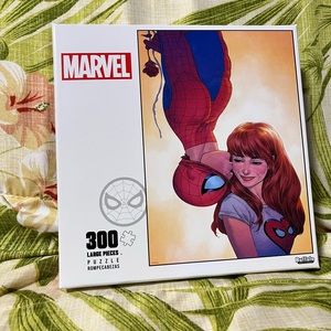Marvel Spiderman MJ Jigsaw Puzzle 300 large pieces NEW